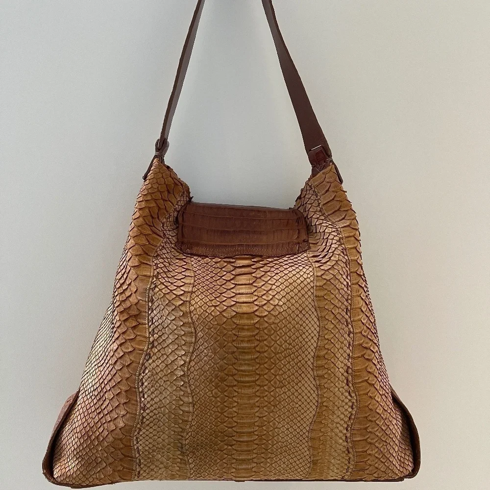 AUTHENTIC CARLOS FALCHI HAND BAG - Picture 2 of 6